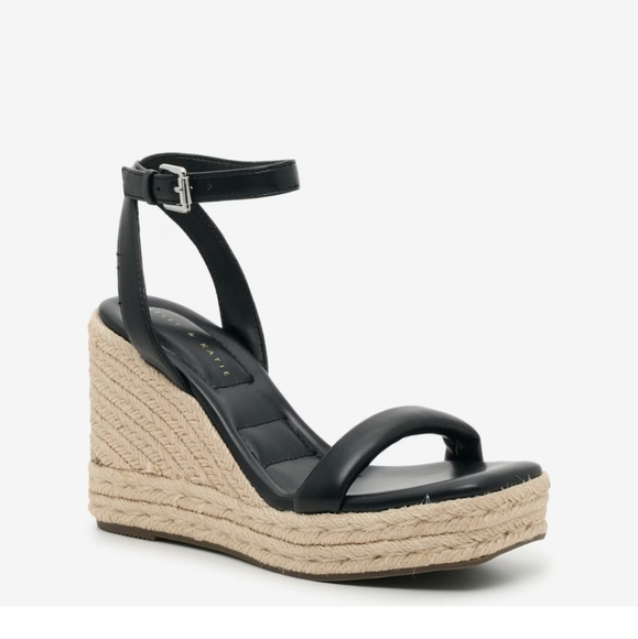 Kelly and Katie Wister Wedge Sandal - Picture 3 of 9